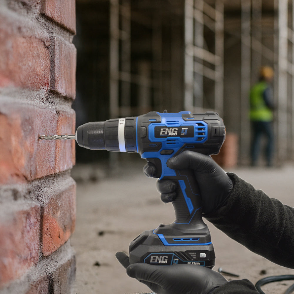 Avvitatore a percussione, Smerigliatrice, Lampada e 2 Batterie 2/4.0Ah ENG PRO