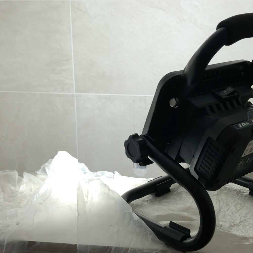 Avvitatore a percussione, Smerigliatrice, Lampada e 2 Batterie 2/4.0Ah ENG PRO