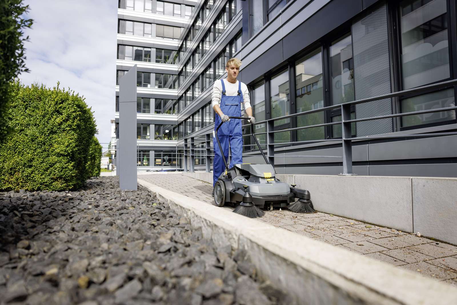 Spazzatrice KM 70/30 C BP 2SB Karcher